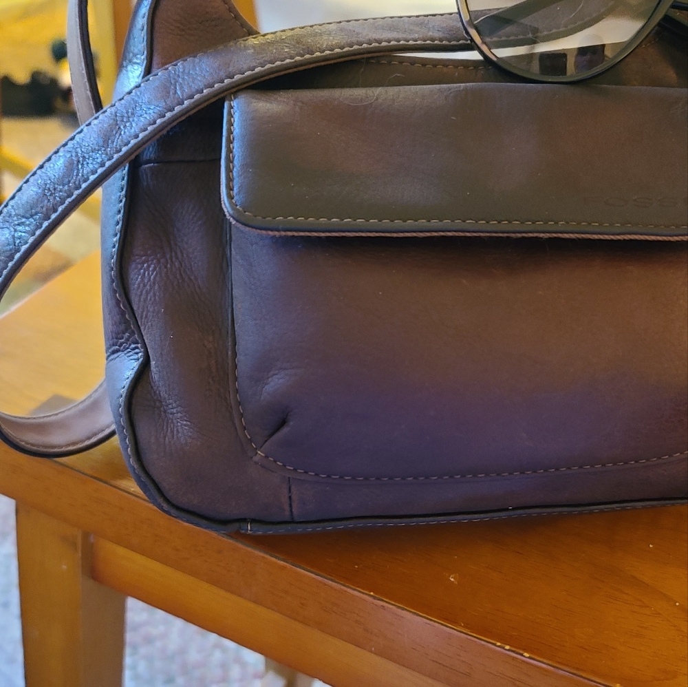 SMALL VINTAGE FOSSIL LEATHER BAG